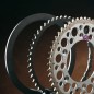 Couronne RENTHAL Twinring aluminium Ultra-Light anti-boue anodisé dur 1230 - 520 Couronne RENTHAL Twinring aluminium Ultra-Light anti-boue anodisé dur 1230 - 520