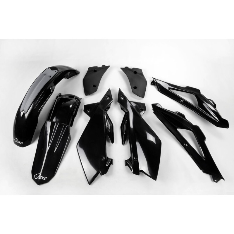 BODY KIT HVA 06-08 2T BK