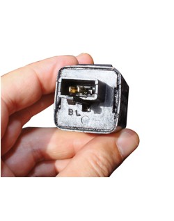 HIGHSIDER smart Flasher relay, electronic 12 V, narrow 3-way plug with 2 pins