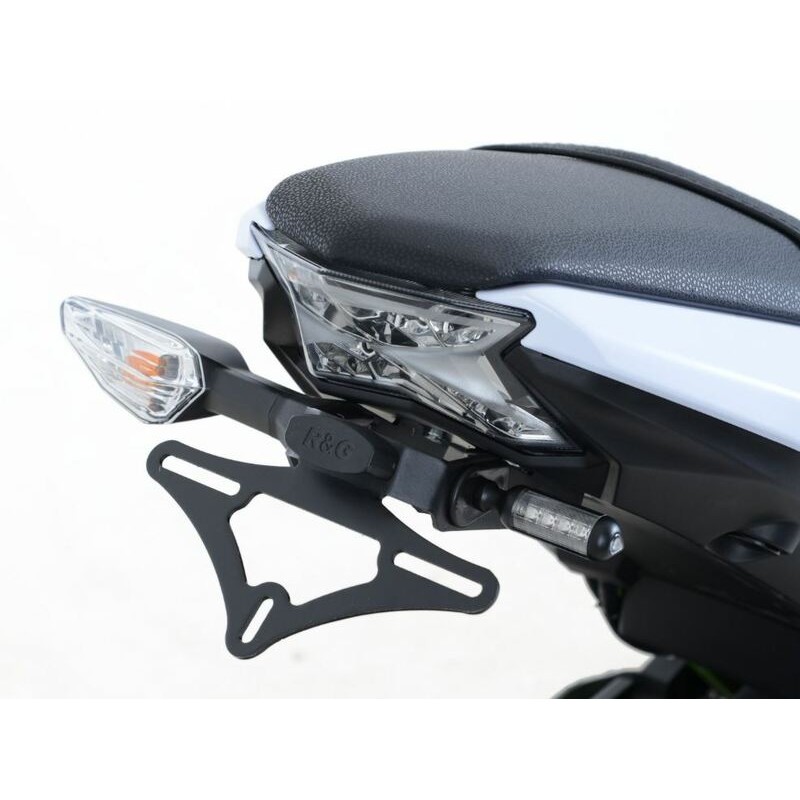 Support de plaque R&G RACING noir Kawasaki Z650 Support de plaque R&G RACING noir Kawasaki Z650
